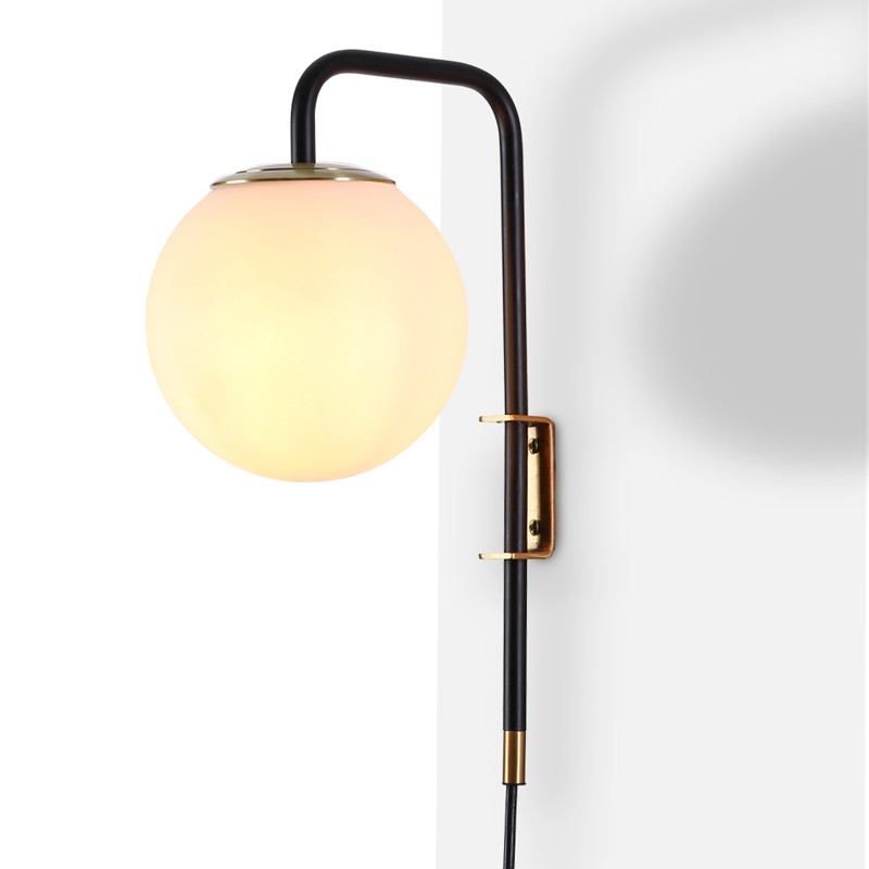 Plug-in crystal ball wall sconce "Bilsen" - E27