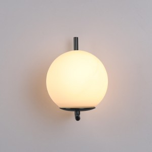 Glass ball wall sconce "Margaret" Inspiration Flos IC
