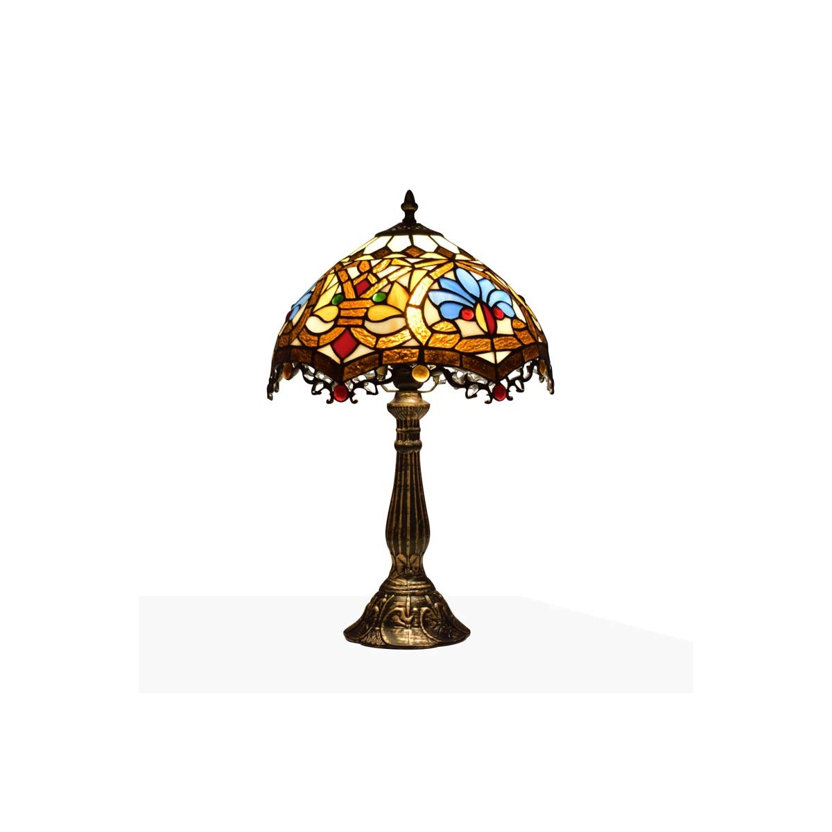 Tiffany-inspired lamp with floral mosaic in crystal