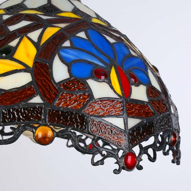 Tiffany inspired pendant lamp with floral mosaic in glass Tiffany inspired pendant lamp with floral mosaic in glass