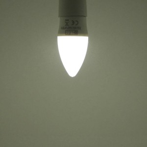 LED candle bulb E14 4W opal cover