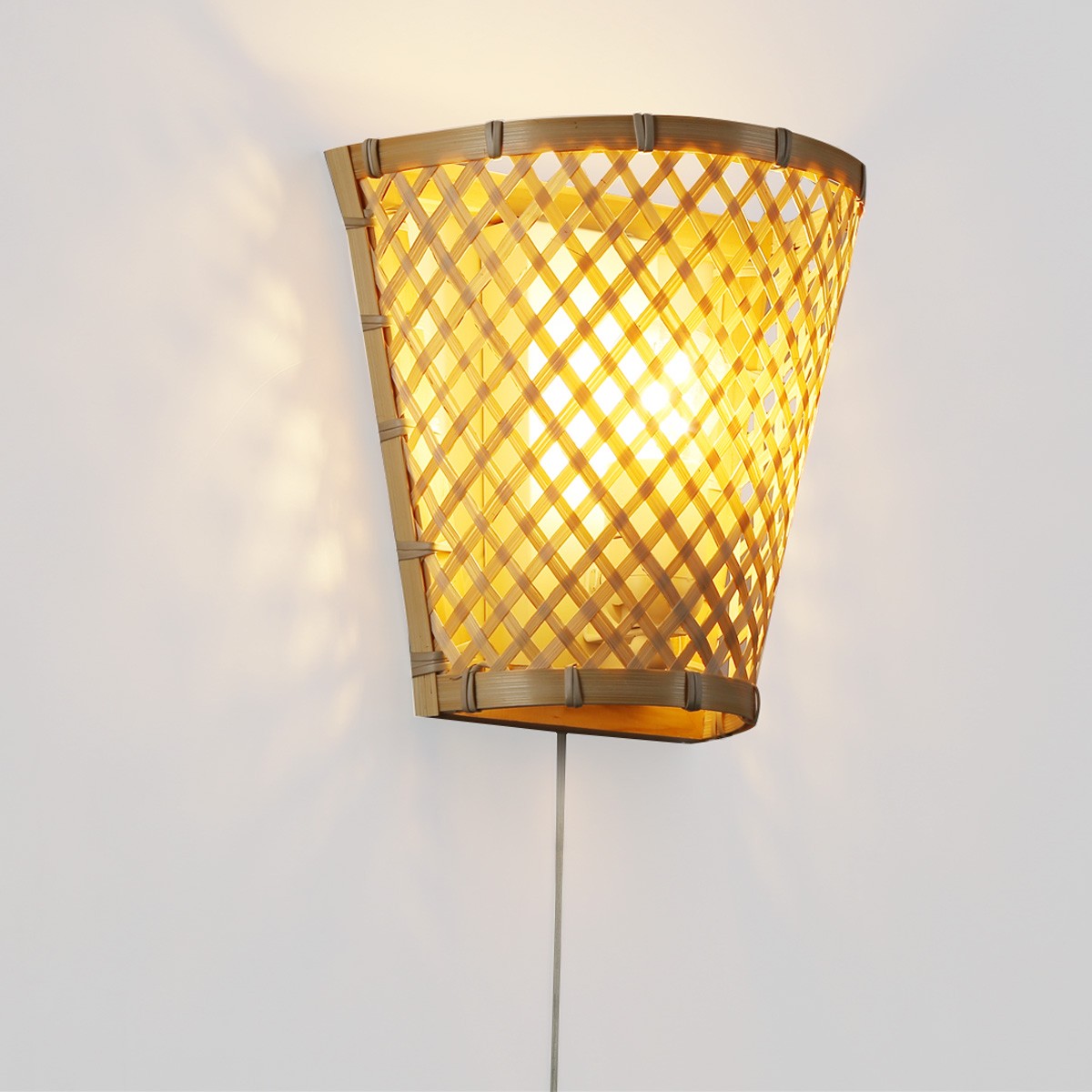 pani wall lamp