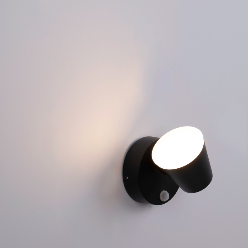 Outdoor wall light with PIR sensor "Stan" - 12,5W - Adjustable - 3000K - IP54 Outdoor wall light with PIR sensor "Stan" - 12,5W - Adjustable - 3000K - IP54