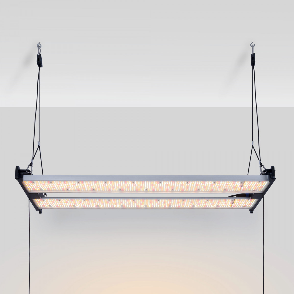 LED plant growth luminaire with plug -Full spectrum