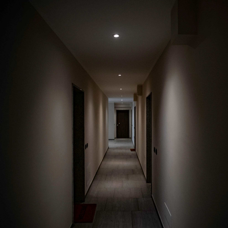 KIT - Recessed Downlight ring Ø110mm (silver) + 5.4W GU10 Bulb + Socket KIT - Recessed Downlight ring Ø110mm (silver) + 5.4W GU10 Bulb + Socket