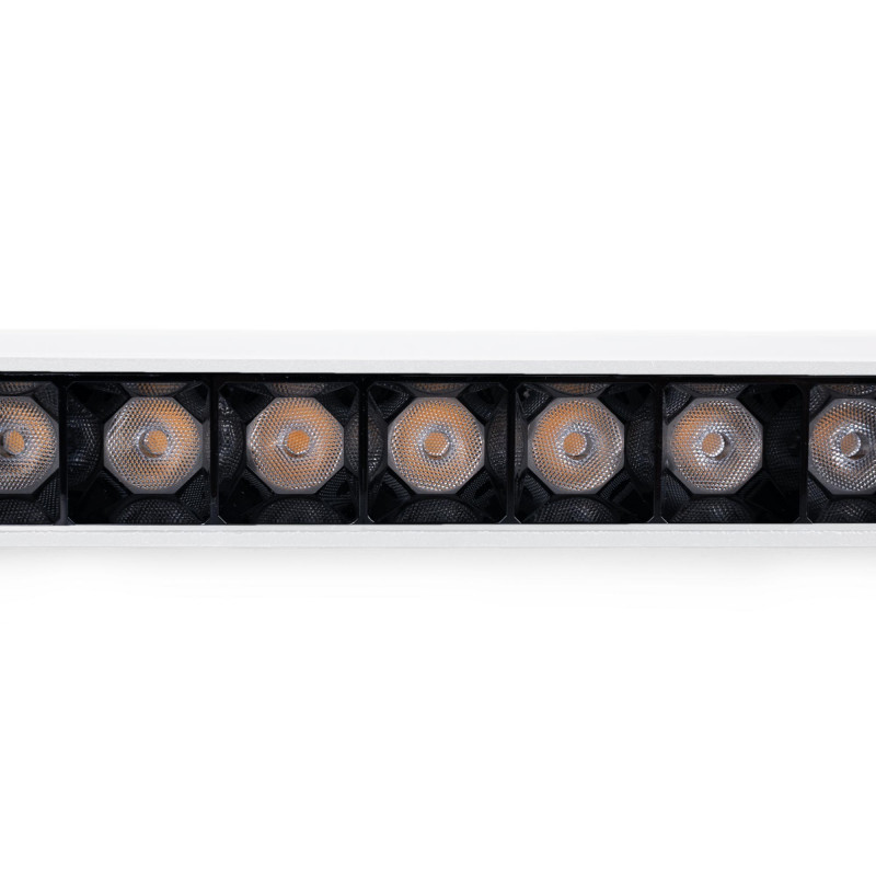 Adjustable linear spotlight for magnetic track 48V- 12W - 2800K - OSRAM Chip - UGR18 - White Adjustable linear spotlight for magnetic track 48V- 12W - 2800K - OSRAM Chip - UGR18 - White