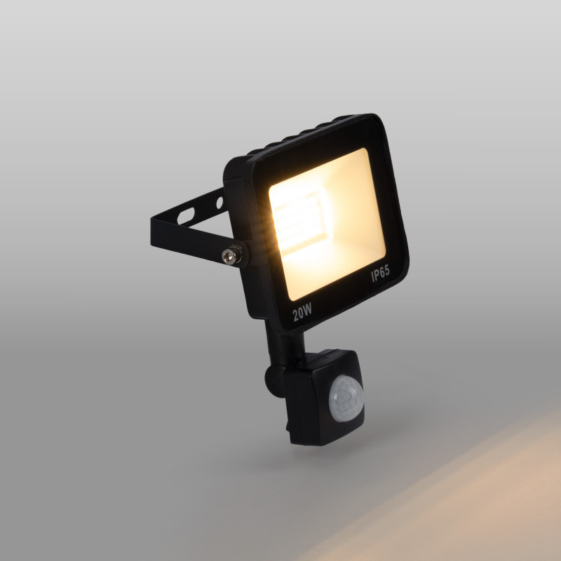 Outdoor LED floodlight with PIR motion sensor - 20W - IP65 Outdoor LED floodlight with PIR motion sensor - 20W - IP65