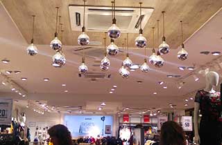 bombillas mirror en tienda comercial