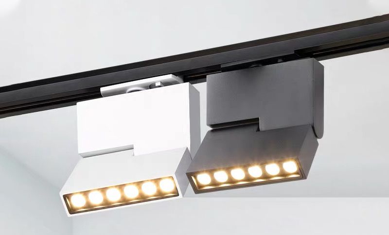 FOCO LED PARA CALHA TRIFÁSICA 30W ANTI-REFLEXO UGR19