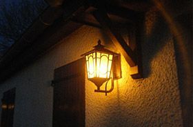 farol de pared con efecto fuego