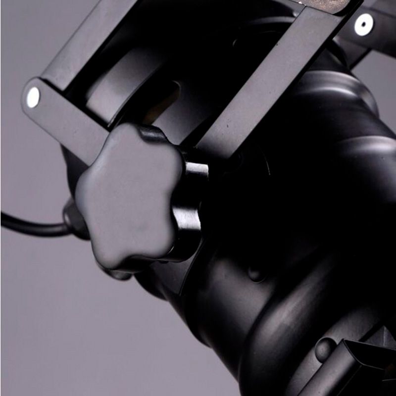 detalle lampara de techo metal industrial CINEMA