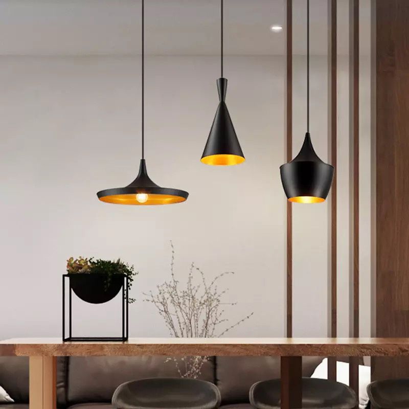 lampara colgante metal negro aluminio interior dorado