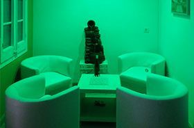 ambiente verde creado con luz led