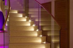 led suelo escaleras