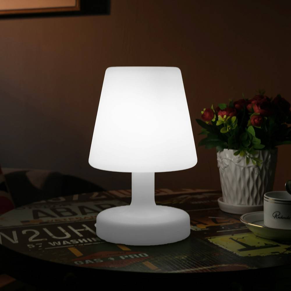 RGBW Lampada da tavolo ricaricabile per esterni 3 W