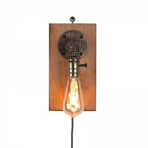 lampada da parete in metallo e legno vintage industriale