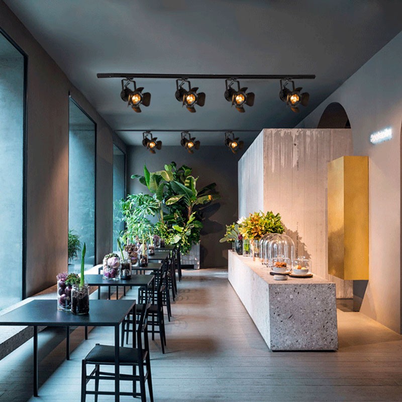 Pack "CINEMA" Faretto a binario monofase orientabile con lampadina LED PAR30 E27 Pack "CINEMA" Faretto a binario monofase orientabile con lampadina LED PAR30 E27