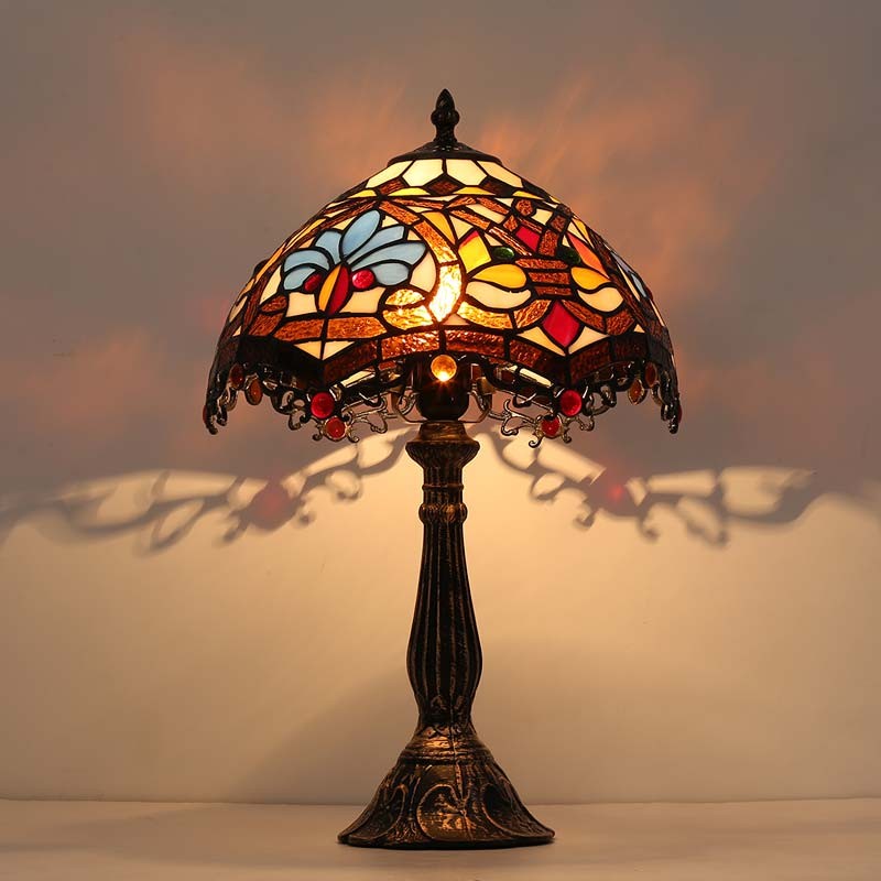 Lampada d'ispirazione Tiffany con mosaico floreale in vetro