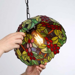 Lampada a sospensione di ispirazione Tiffany con mosaico floreale in vetro