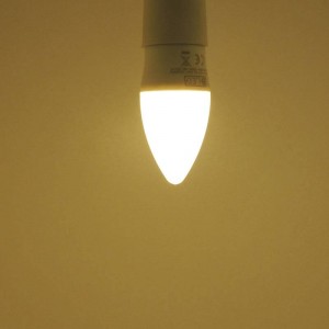 Lampadina LED a candela E14 4W opale