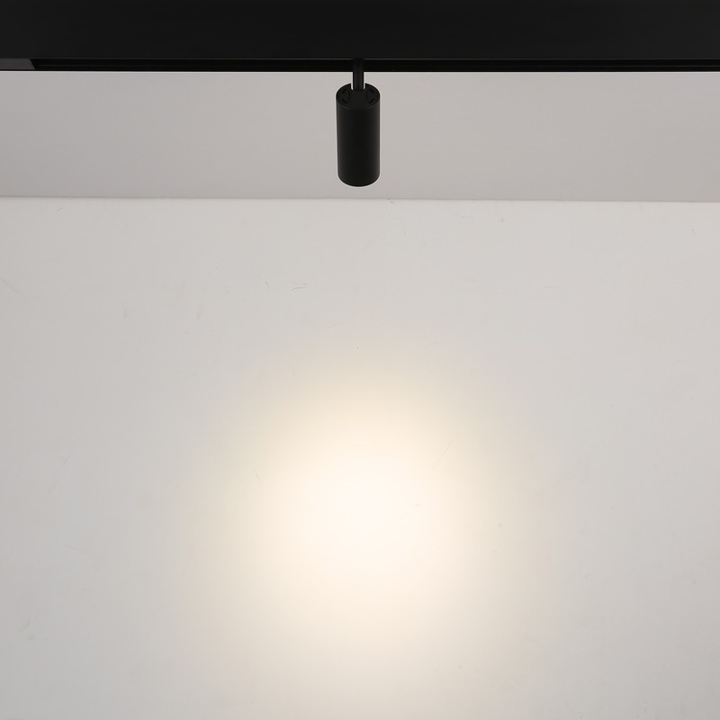 Faretto LED a binario magnetico 48V - 6W - Nero Faretto LED a binario magnetico 48V - 6W - Nero