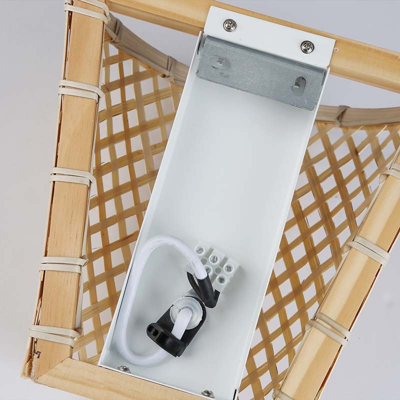 Applique da parete in vimini "Pani". Applique da parete in vimini "Pani".