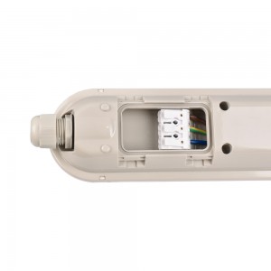 Plafoniera stagna LED lineare collegabile CCT con sensore di movimento - 150cm - 56W - IP65