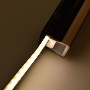 Guaina flessibile in silicone nero per la conversione di strisce LED in neon - 16x16mm - 5 metri - Flessione verticale
