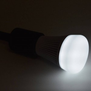 Lampadina LED RGBWW E27 8W a radiofrequenza