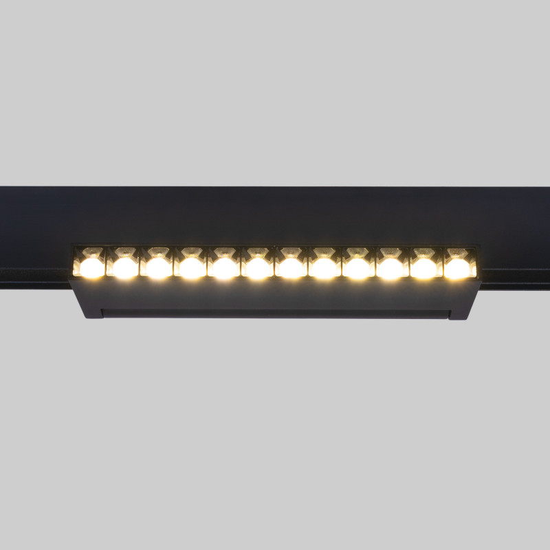 Faretto lineare orientabile a binario magnetico 48V - 12W - 2800K - Chip OSRAM - UGR18 - Nero Faretto lineare orientabile a binario magnetico 48V - 12W - 2800K - Chip OSRAM - UGR18 - Nero