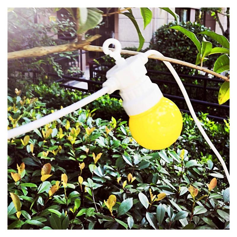 Veelkleurige LED slinger wit draad 10 LED lampjes - 8 meter