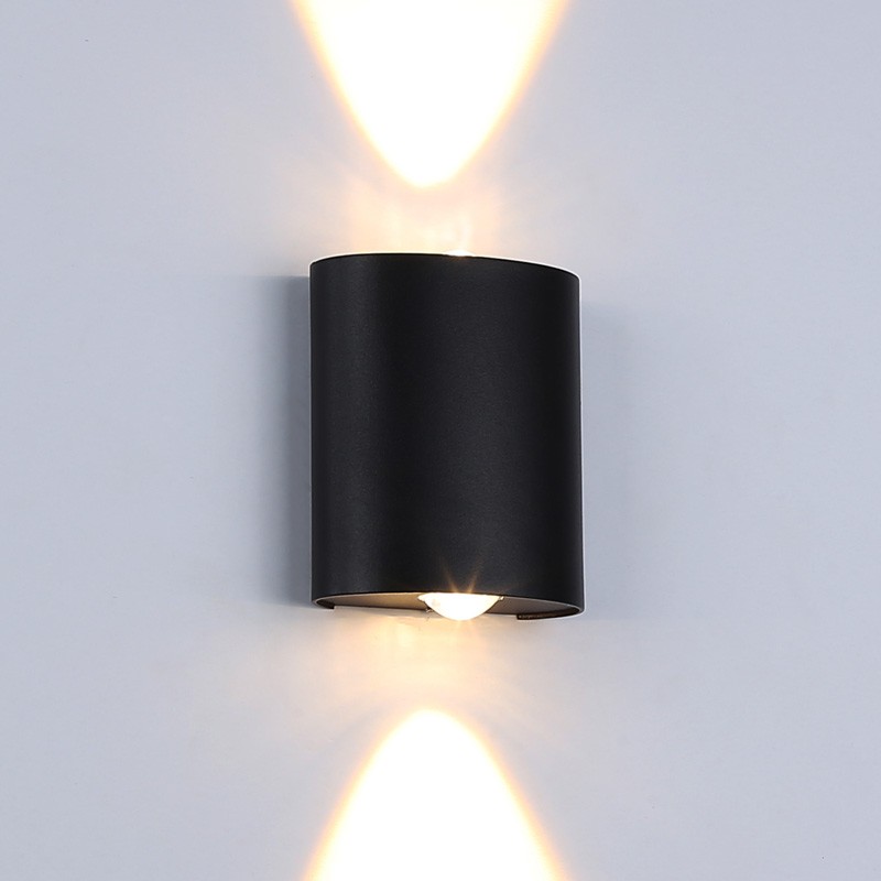 Moderne LED buitenwandlamp