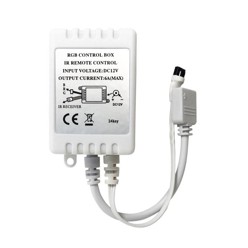 5 m RGB LED-stripkit met voeding, afstandsbediening en controller 5 m RGB LED-stripkit met voeding, afstandsbediening en controller