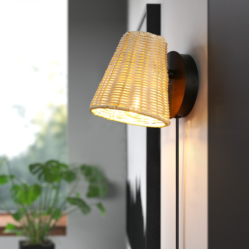 Rieten wandlamp met "Blind" stekker. E27 Rieten wandlamp met "Blind" stekker. E27