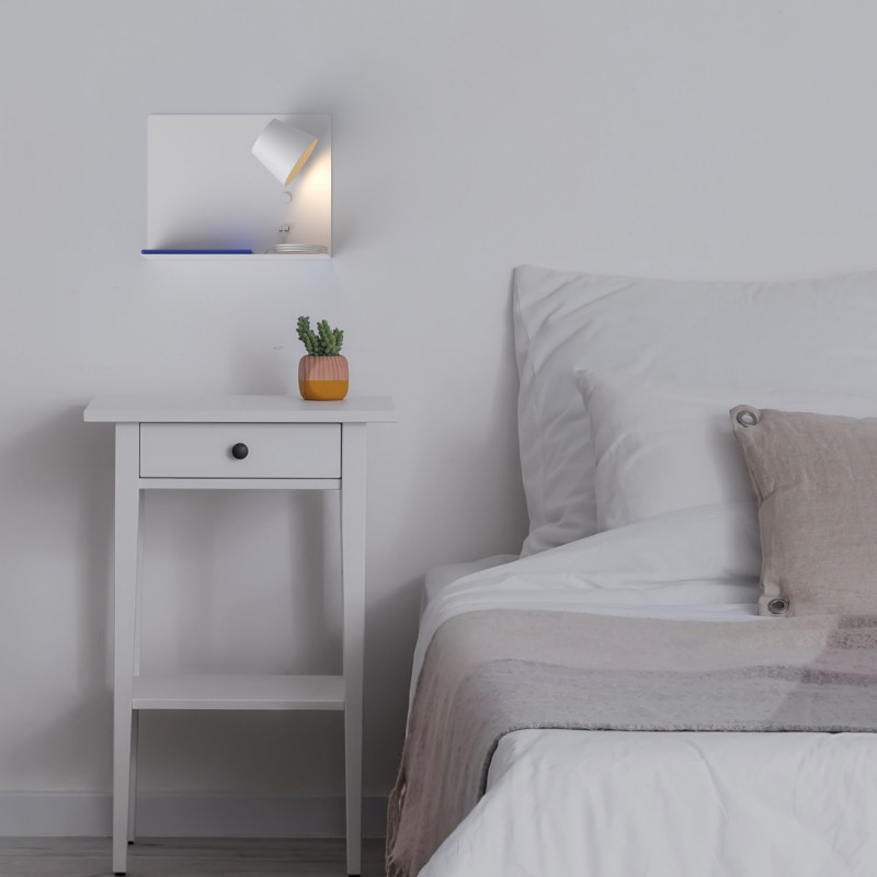 Moderne roterende wandarmaturen en USB-oplaadbasis Moderne roterende wandarmaturen en USB-oplaadbasis