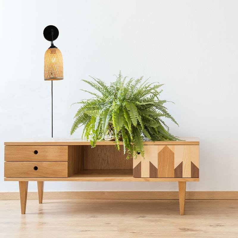 Aplique de mimbre en salón Aplique de mimbre en salón