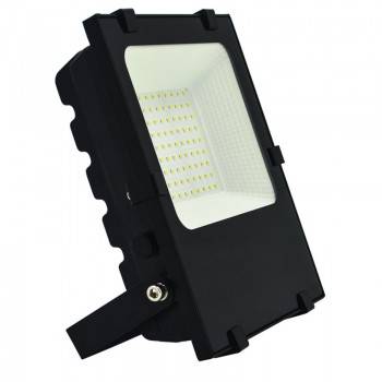 Foco projetor LED 50W 5500lm IP65 - 5 anos de garantia Foco projetor LED 50W 5500lm IP65 - 5 anos de garantia