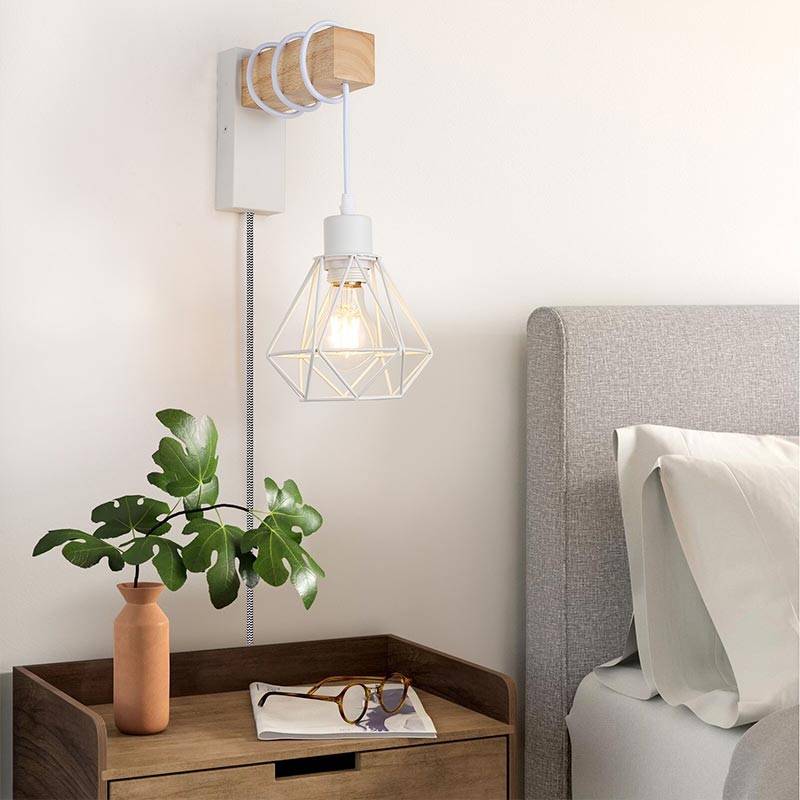 Candeeiro de parede tipo gaiola com interrutor e ficha "RODEN".