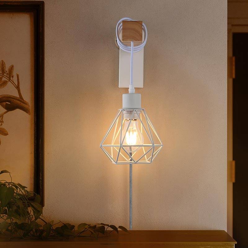 Candeeiro de parede tipo gaiola com interrutor e ficha "RODEN".