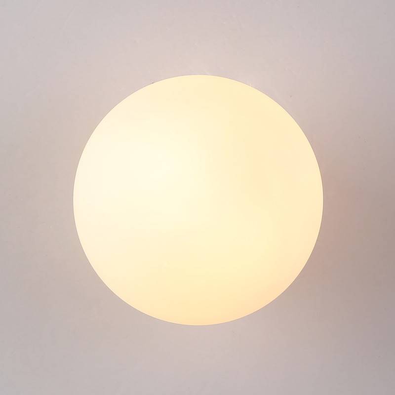 Candeeiro de parede de bola de vidro "Rober". Candeeiro de parede de bola de vidro "Rober".