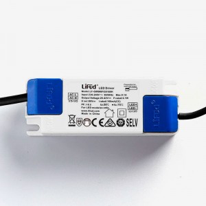 Foco LED de embutir 12W COB e baixo UGR - IP54