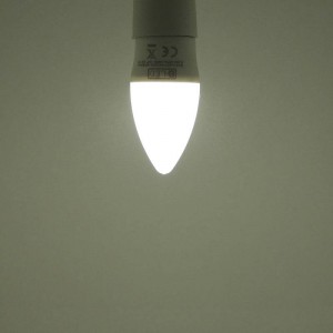 Lâmpada  vela de LED E14 4W cobertura opala
