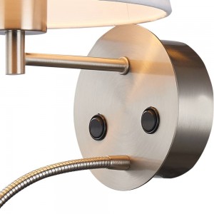 LUZ DE PAREDE COM CANDEEIRO DE LEITURA