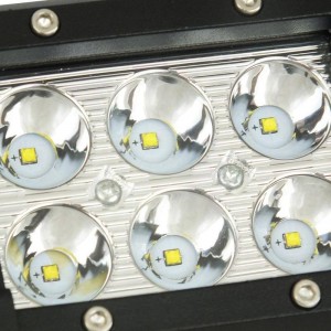 Foco LED para maquinaria, automóvel e náutica 18W -1800lm - Ângulo fechado