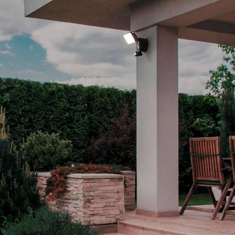 Foco projetor montagem  em parede de exterior - Sensor PIR - IP54 Foco projetor montagem  em parede de exterior - Sensor PIR - IP54