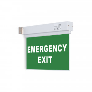 Luz de emergência permanente com cartaz de "Emergency Exit"