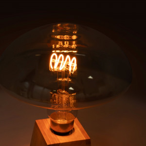Lâmpada LED decorativa  com filamento visível