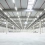 Luminária LED linear estanque para garagens e armazéns