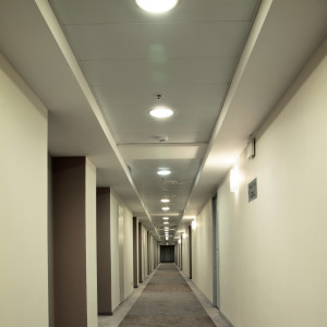 Iluminação de teto para interiores IP20 com sensor de movimento PIR