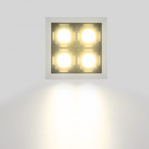 Downlight LED de embutir com 4 focos de 8W